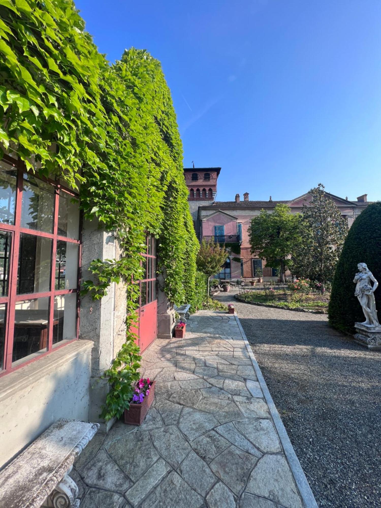 Il Castello Di Bubbio Hotel Exterior photo